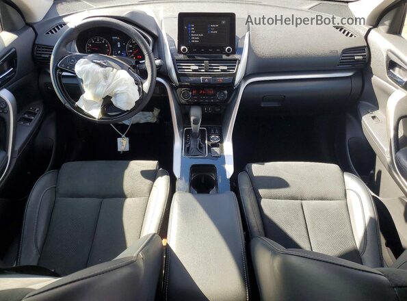 JA4ATWAA2SZ004257 2025 MITSUBISHI ECLIPSE Красный Вид панели приборов
