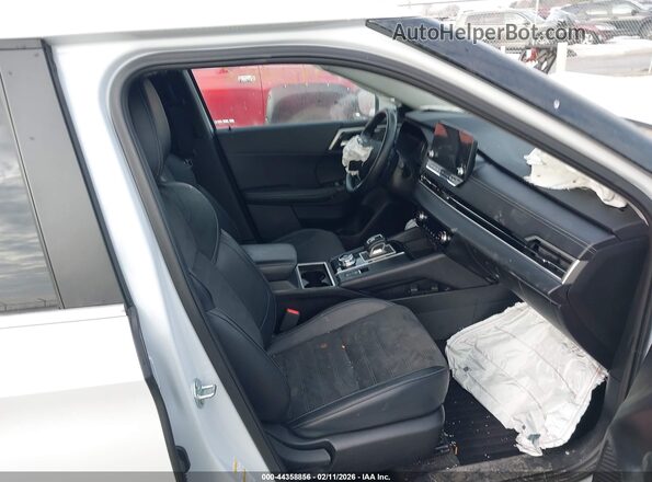 JA4J3VA81RZ065035 2024 MITSUBISHI OUTLANDER Белый Вид салона спереди