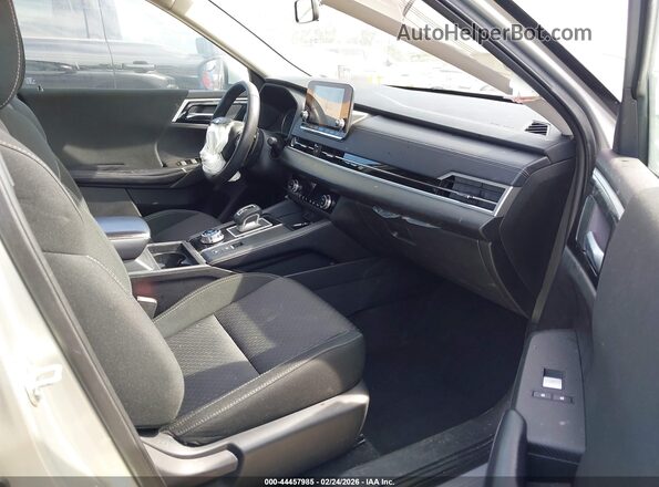JA4J4TA86PZ028822 2023 MITSUBISHI OUTLANDER Серебряный Вид салона спереди