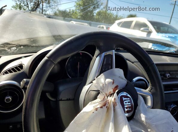 JC1NFAEK6J0137396 2018 FIAT 124 Угольный Вид щитка приборов