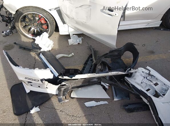 JF1VA2M62J9805708 2018 SUBARU WRX STI Белый Вид панели приборов