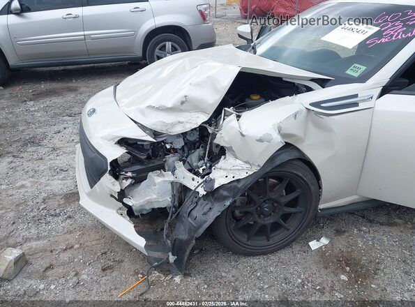 JF1ZCAC11G9603558 2016 SUBARU BRZ White Vista frontal