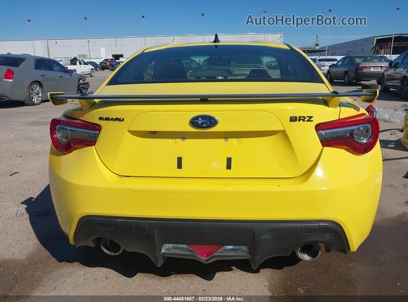 JF1ZCAC16H9601242 2017 SUBARU BRZ Желтый 