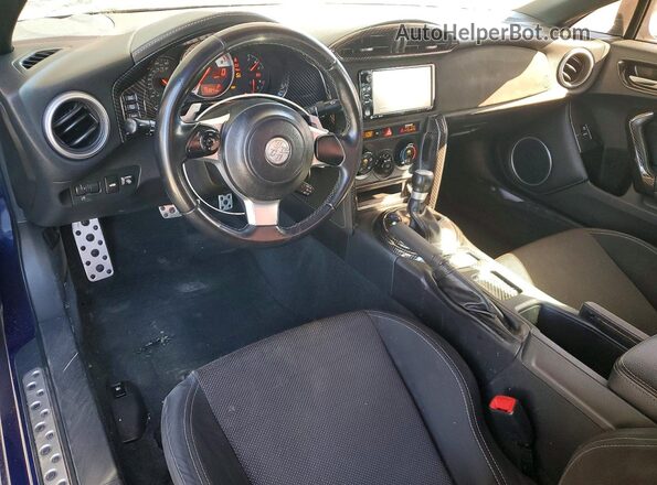JF1ZNAA14J8701784 2018 TOYOTA 86 Синий Вид панели приборов