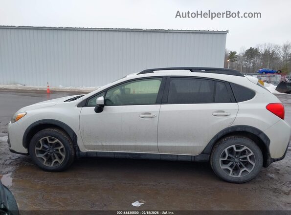 JF2GPADC4G8313425 2016 SUBARU CROSSTREK White Widok wnętrza 360 stopni