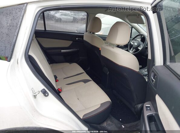 JF2GPADC4G8313425 2016 SUBARU CROSSTREK White Widok naklejki z numerem VIN