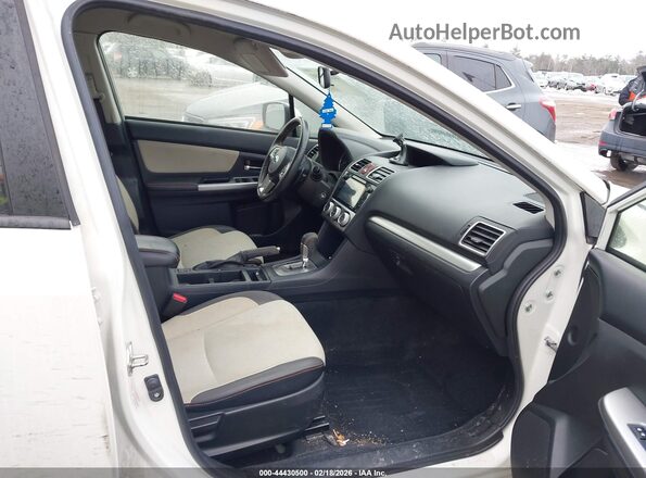 JF2GPADC4G8313425 2016 SUBARU CROSSTREK White Widok wnętrza z przodu