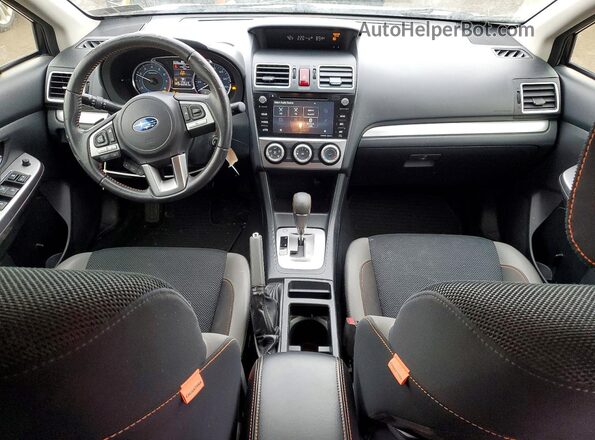 JF2GPADC6H8265461 2017 SUBARU CROSSTREK Gray Vista del salpicadero