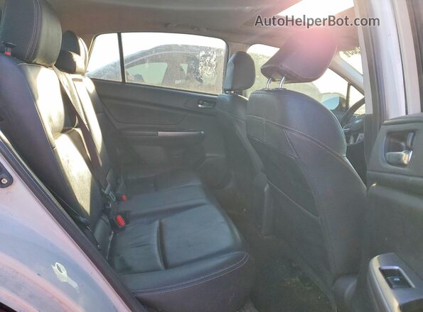 JF2GPANC1H8215274 2017 SUBARU CROSSTREK White Widok wnętrza z tyłu