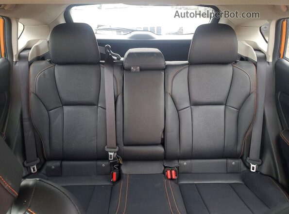 JF2GTALC8JH288856 2018 SUBARU CROSSTREK Оранжевый Вид задних сидений