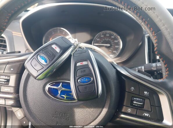 JF2GTAMC2JH343896 2018 SUBARU CROSSTREK Серебряный Вид панели приборов