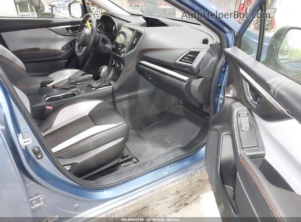 JF2GTHMC1PH242463 2023 SUBARU CROSSTREK Синий Вид салона спереди