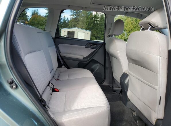 JF2SJAEC7HH565357 2017 SUBARU FORESTER 2.5 Зеленый Вид задней части салона