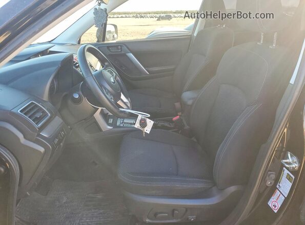 JF2SJAEC9HH551394 2017 SUBARU FORESTER 2.5 Черный Вид салона спереди