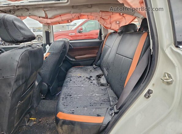 JF2SJAWC0JH452872 2018 SUBARU FORESTER 2.5I TO White Vista interior trasera