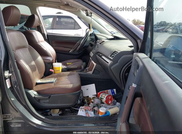 JF2SJAWC5JH578306 2018 SUBARU FORESTER Серый Вид салона спереди