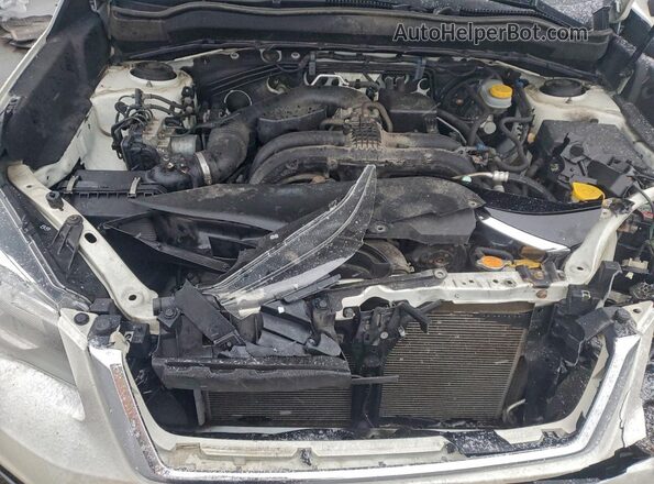 JF2SJAWC9JH410264 2018 SUBARU FORESTER 2.5I TO White Widok wnętrza z tyłu