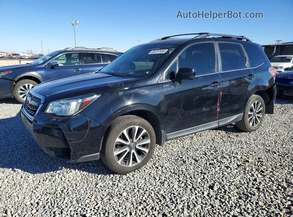 JF2SJGEC1HH476502 2017 SUBARU FORESTER2. Черный Передняя левая четверть
