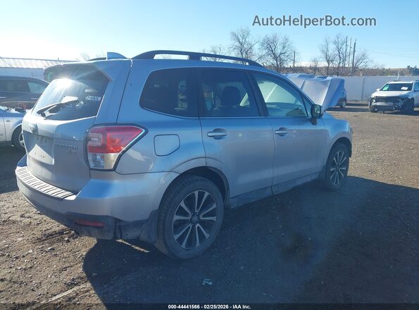 JF2SJGEC6HH487642 2017 SUBARU FORESTER2. Silver Trasero derecho