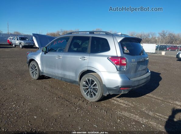 JF2SJGEC6HH487642 2017 SUBARU FORESTER2. Silver Trasero izquierdo