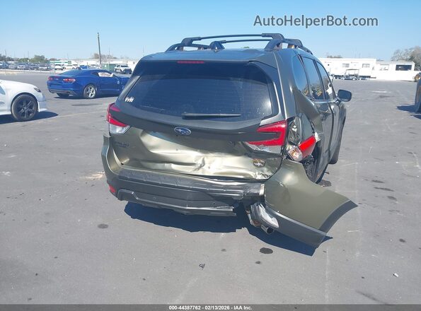 JF2SKAJC5RH511933 2024 SUBARU FORESTER Зеленый Задняя правая четверть