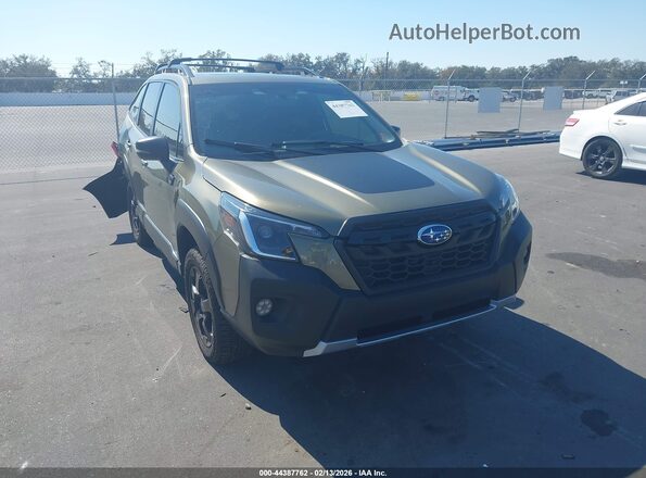 JF2SKAJC5RH511933 2024 SUBARU FORESTER Зеленый Передняя правая четверть