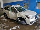 2019 Subaru Forester Touring Белый vin: JF2SKAWC9KH426463