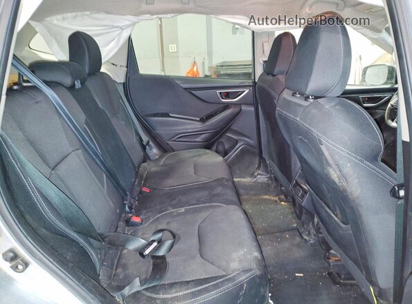 JF2SKEBC3KH561709 2019 SUBARU FORESTER Silver Vista interior trasera