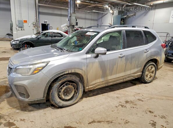 JF2SKEBC3KH561709 2019 SUBARU FORESTER Silver Vista tres cuartos delantera izquierda
