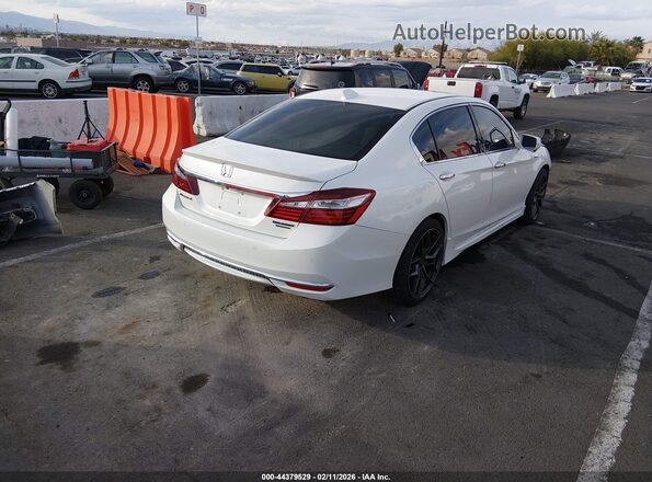 JHMCR6F75HC028296 2017 HONDA ACCORD HYBRID Белый Задняя правая четверть