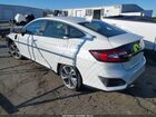 2018 Honda Clarity Plug-in Hybrid Touring White vin: JHMZC5F31JC020320