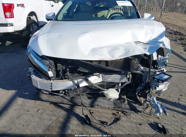JHMZC5F31JC020320 2018 HONDA CLARITY PLUG-IN HYBRID White Widok z przodu
