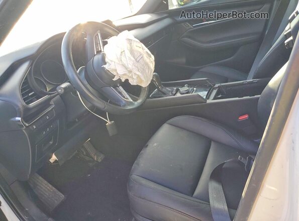 JM1BPALM7P1613987 2023 MAZDA 3 Белый Вид салона спереди