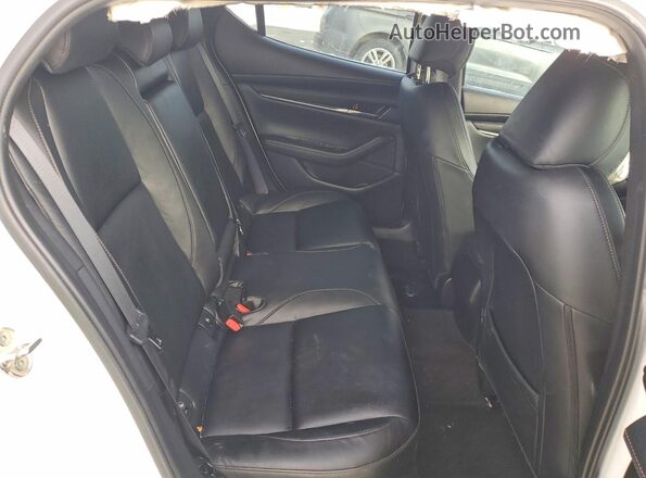 JM1BPALM7P1613987 2023 MAZDA 3 Белый Вид задних сидений