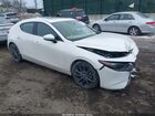 2022 Mazda Mazda3 Premium White vin: JM1BPAML1N1517727