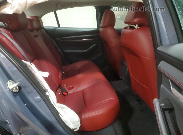 JM1BPBCL6T1850025 2026 MAZDA 3 Серый Вид задних сидений