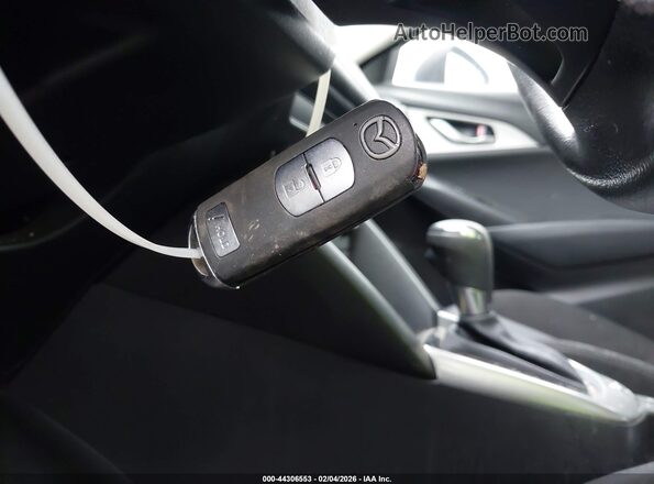 JM1DKDB7XH0170679 2017 MAZDA CX-3 Синий Вид панели приборов
