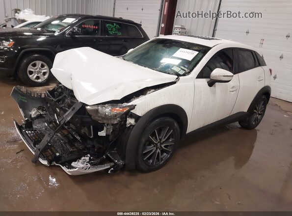 JM1DKFC74J0301296 2018 MAZDA CX-3 Белый Передняя левая четверть
