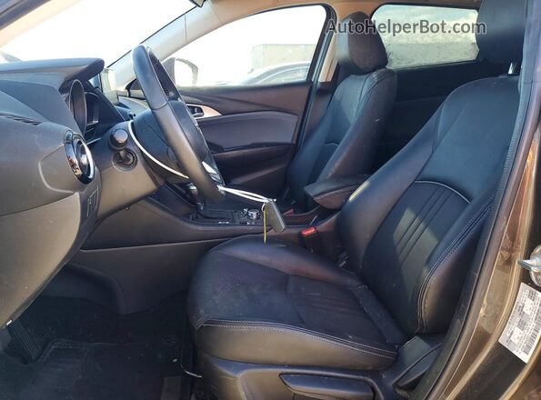 JM1DKFC75K0403787 2019 MAZDA CX-3 Угольный Вид салона спереди