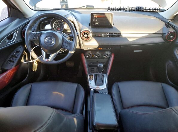 JM1DKFC7XH0176136 2017 MAZDA CX-3 Черный Вид панели приборов