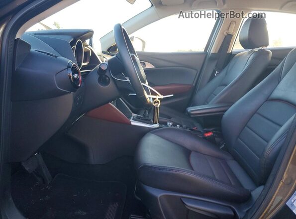 JM1DKFC7XH0176136 2017 MAZDA CX-3 Черный Вид салона спереди