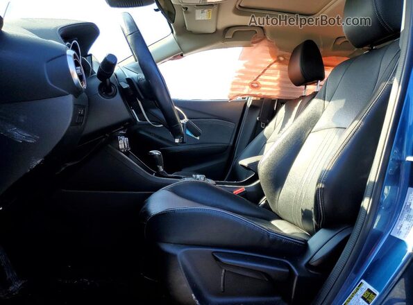 JM1DKFD74K0425570 2019 MAZDA CX-3 Синий Вид салона спереди