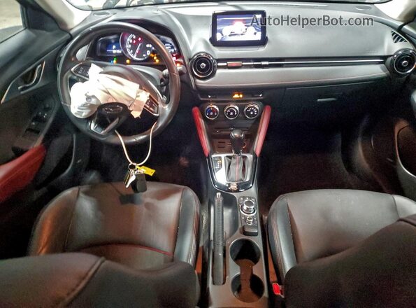 JM1DKFD77J0309875 2018 MAZDA CX-3 Синий Вид панели приборов