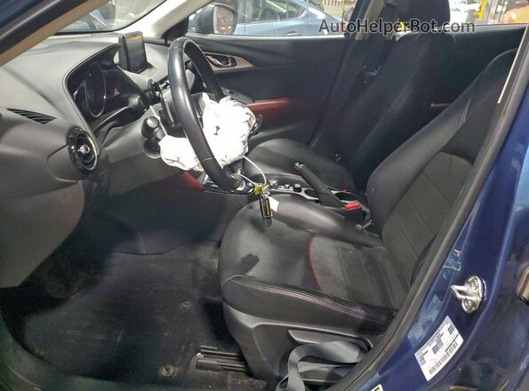 JM1DKFD77J0309875 2018 MAZDA CX-3 Синий Вид салона спереди