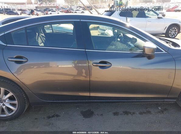 JM1GL1U51H1145958 2017 MAZDA 6 Серый Вид задней части салона