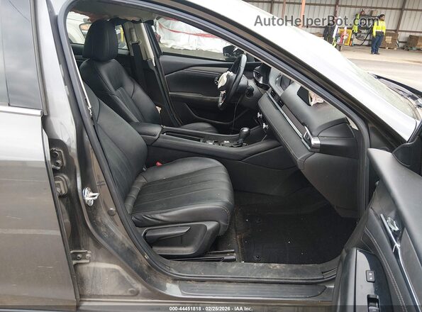 JM1GL1VM8J1326969 2018 MAZDA 6 Черный Вид салона спереди