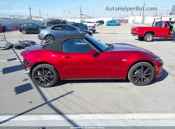 JM1NDAD70S0654300 2025 MAZDA MX-5 MIATA Красный Панорамный вид салона 360°