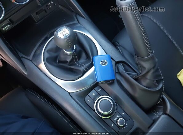 JM1NDAM70P0556262 2023 MAZDA MX-5 MIATA RF Черный Вид панели приборов