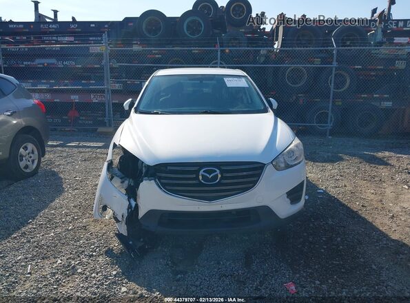JM3KE2BY5G0867582 2016 MAZDA CX-5 White Widok wnętrza z tyłu