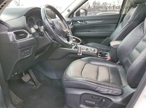 JM3KFBDL7H0189336 2017 MAZDA CX-5 Белый Вид салона спереди